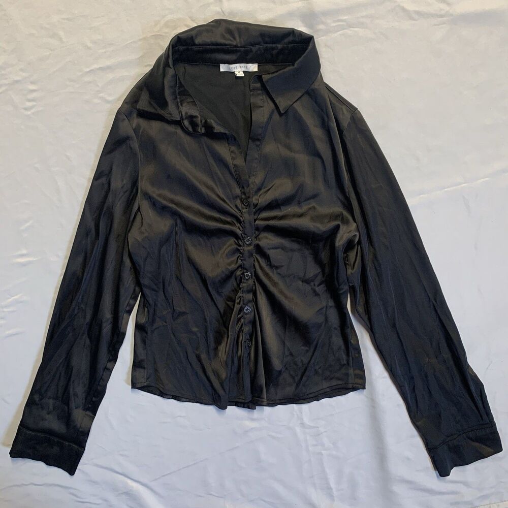 Love Tree Woman's Long Sleeve Blouse Size Medium Black Button Up Collared Preppy